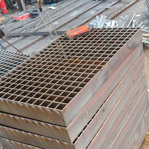 工業(yè)化工為何選擇重型鋼格柵鋼格板：揭秘五大關鍵理由