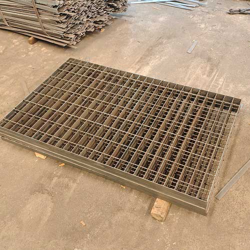 鋼格柵鋼格板在強壓力下的變形分析和解決方案