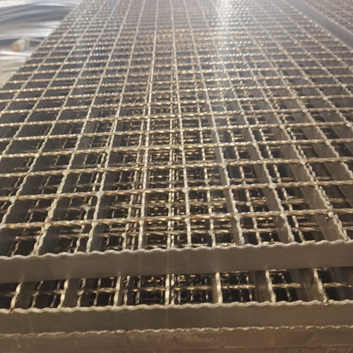 平臺走道馬道鋼格柵鋼格板多少錢一平方