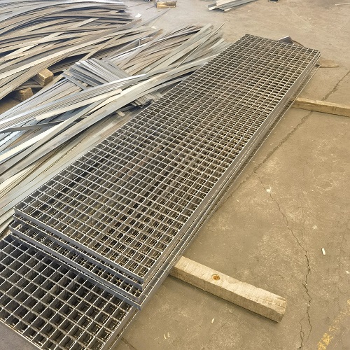 走道平臺(tái)鋼格板鋼格柵使用壽命與維護(hù)