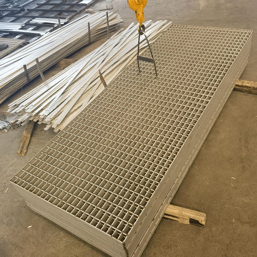 案例解析：某高鐵項(xiàng)目如何通過(guò)定制鋼格板節(jié)省30%成本？