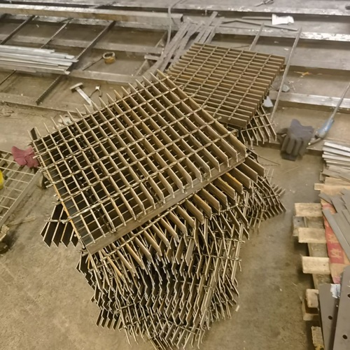 表面處理暗藏玄機！不同工藝對鋼格柵壽命的影響