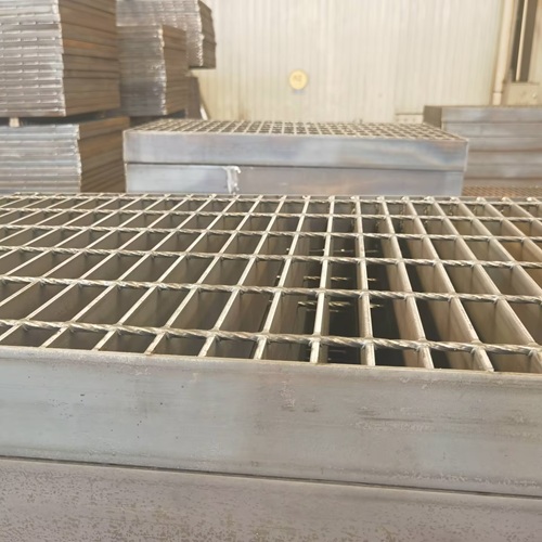 綠色建筑標準下，鋼格板的優(yōu)勢在哪