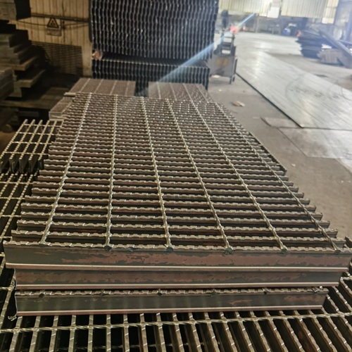 別再亂買了，鋼格柵板選型全攻略來了