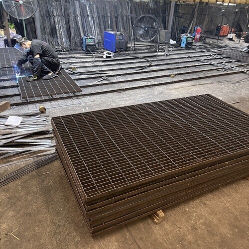 別再被忽悠了，鋼格柵板選錯損失遠(yuǎn)比你想象的大