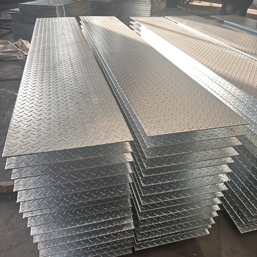 鋼格柵板在智慧城市基礎設施中的角色