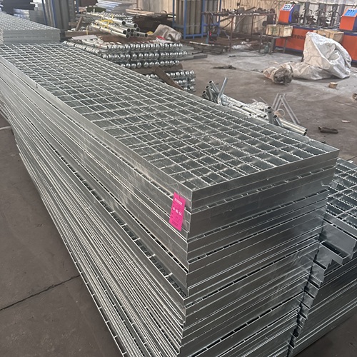 音樂(lè)節(jié)舞臺(tái)離不開(kāi)鋼格板，輕便承重雙達(dá)標(biāo)