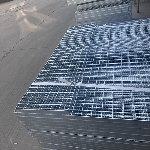 鋼格板如何搭配支撐結(jié)構(gòu)穩(wěn)定性翻倍